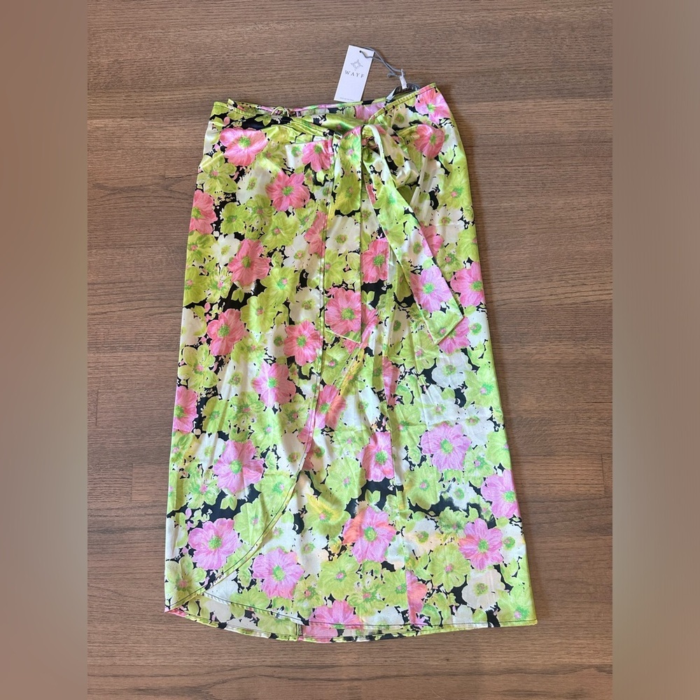 NEW WAYF Wrap Floral Skirt-Size Large